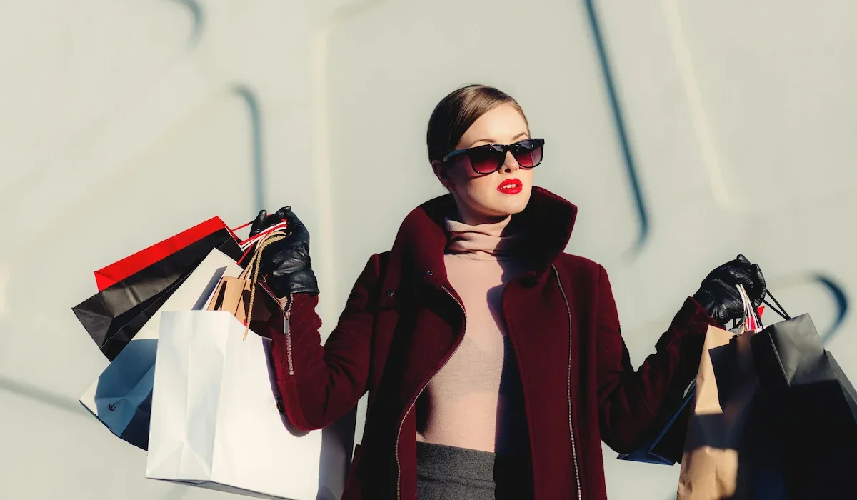 overspending-shopping-addiction-woman